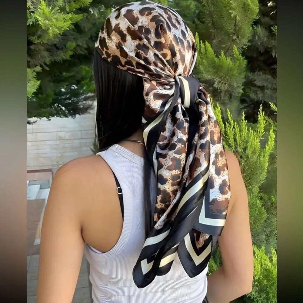 Leopard Print Scarf P7